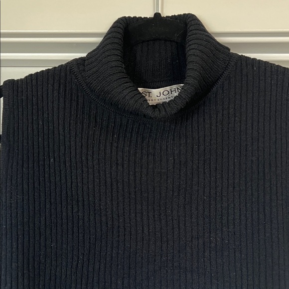 St. John Sport Essentials by Marie Gray Vintage Turtleneck – Size L - Picture 8 of 8